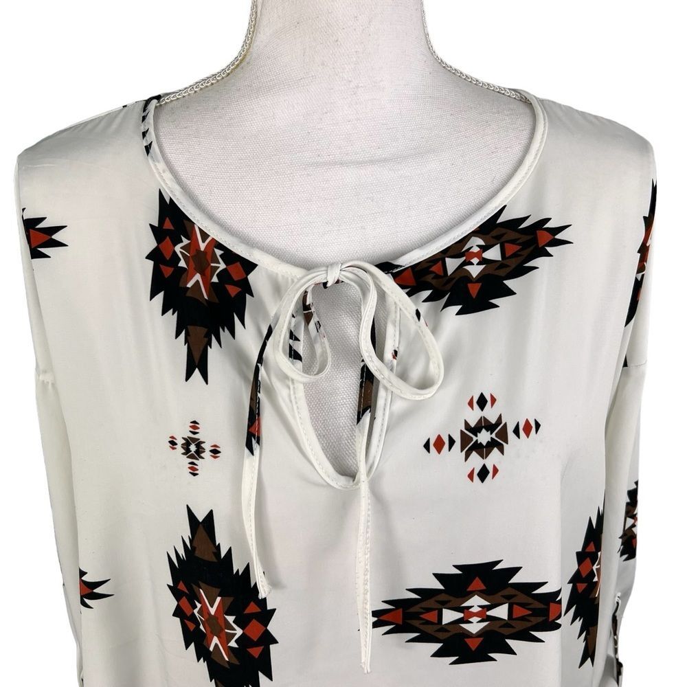 Daytrip Aztec Western Print Long Sleeve Lightweight Blouse XL White Black - Picture 3 of 10